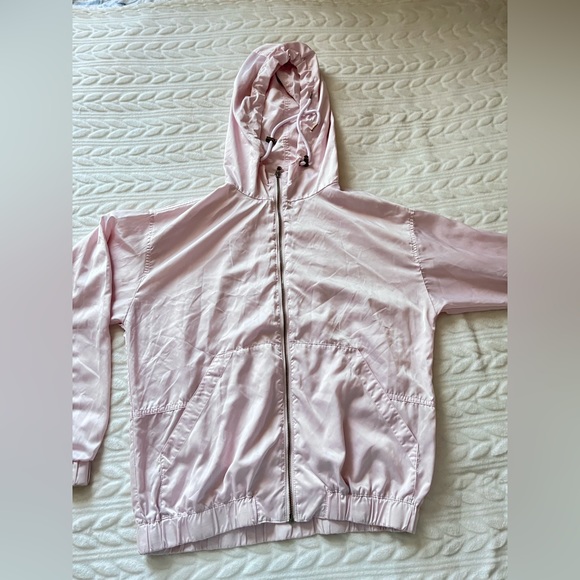 Forever 21 Windbreaker 🥰 - Picture 2 of 7